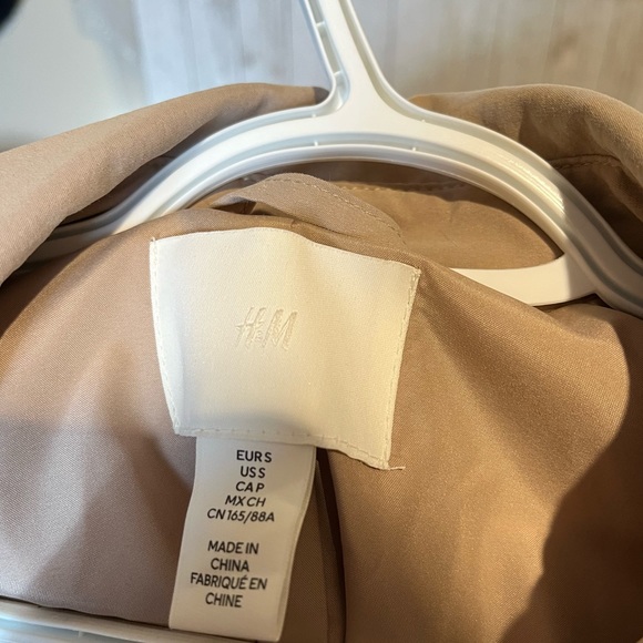 Worn once, too big and wanting gone - Picture 3 of 3